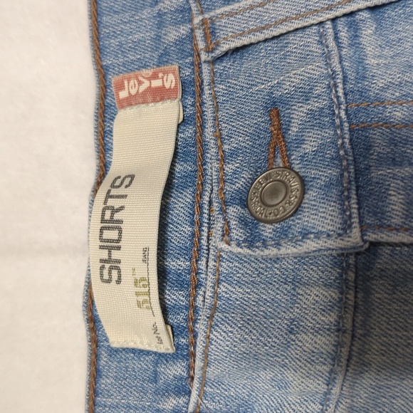 Vintage Y2K Levi's 515 Rolled Hem Women's Jean Shorts US Size 8 - Picture 3 of 5